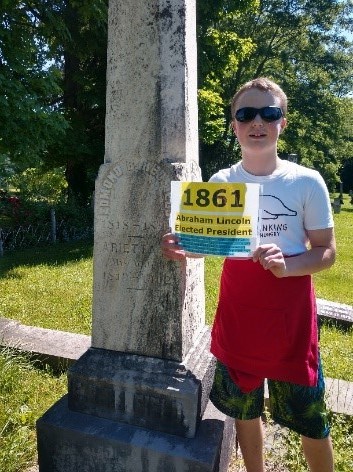 JEMS students visit the Quince St. Cemetery
