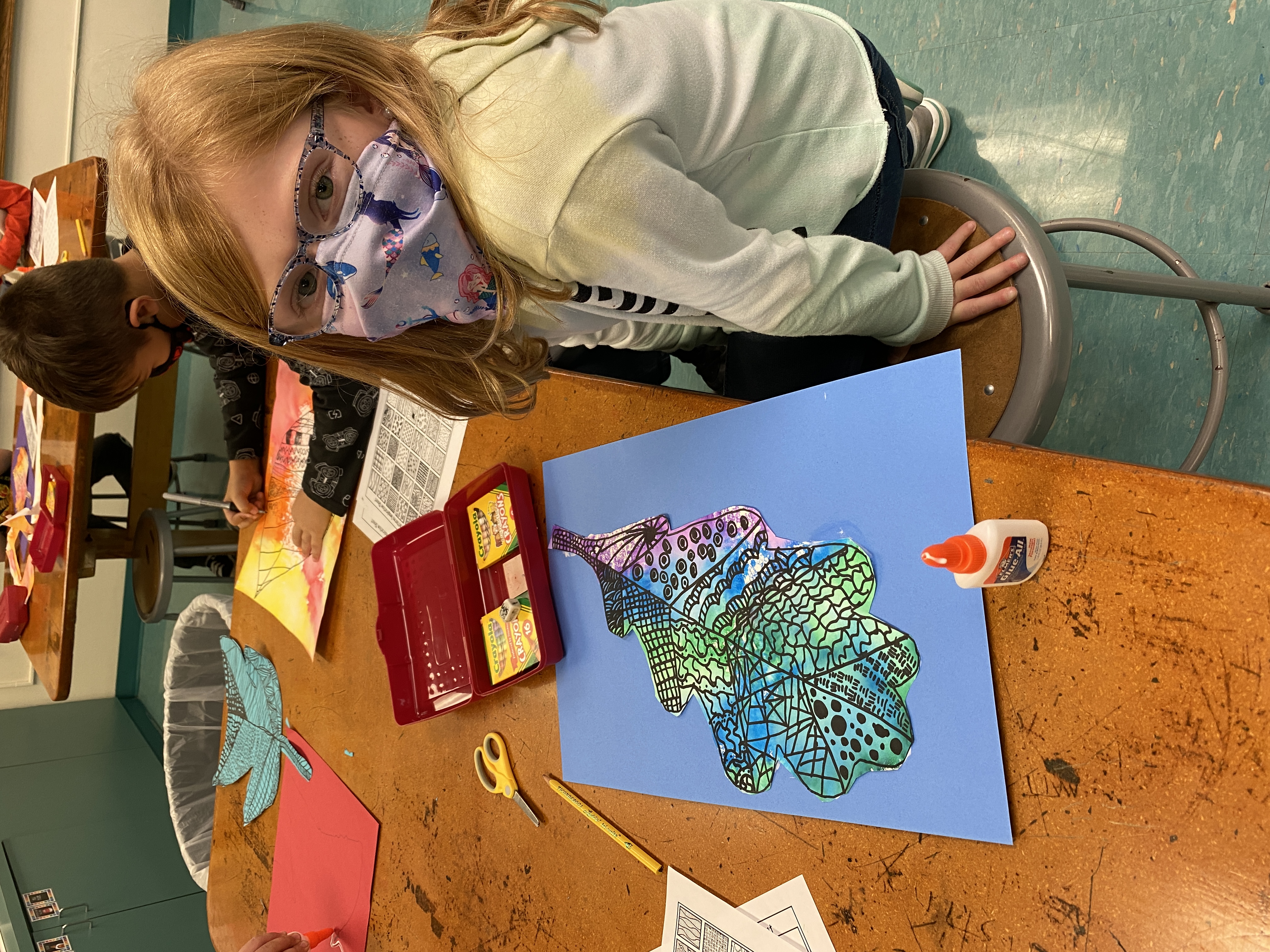 Third grade students attend art class at EE