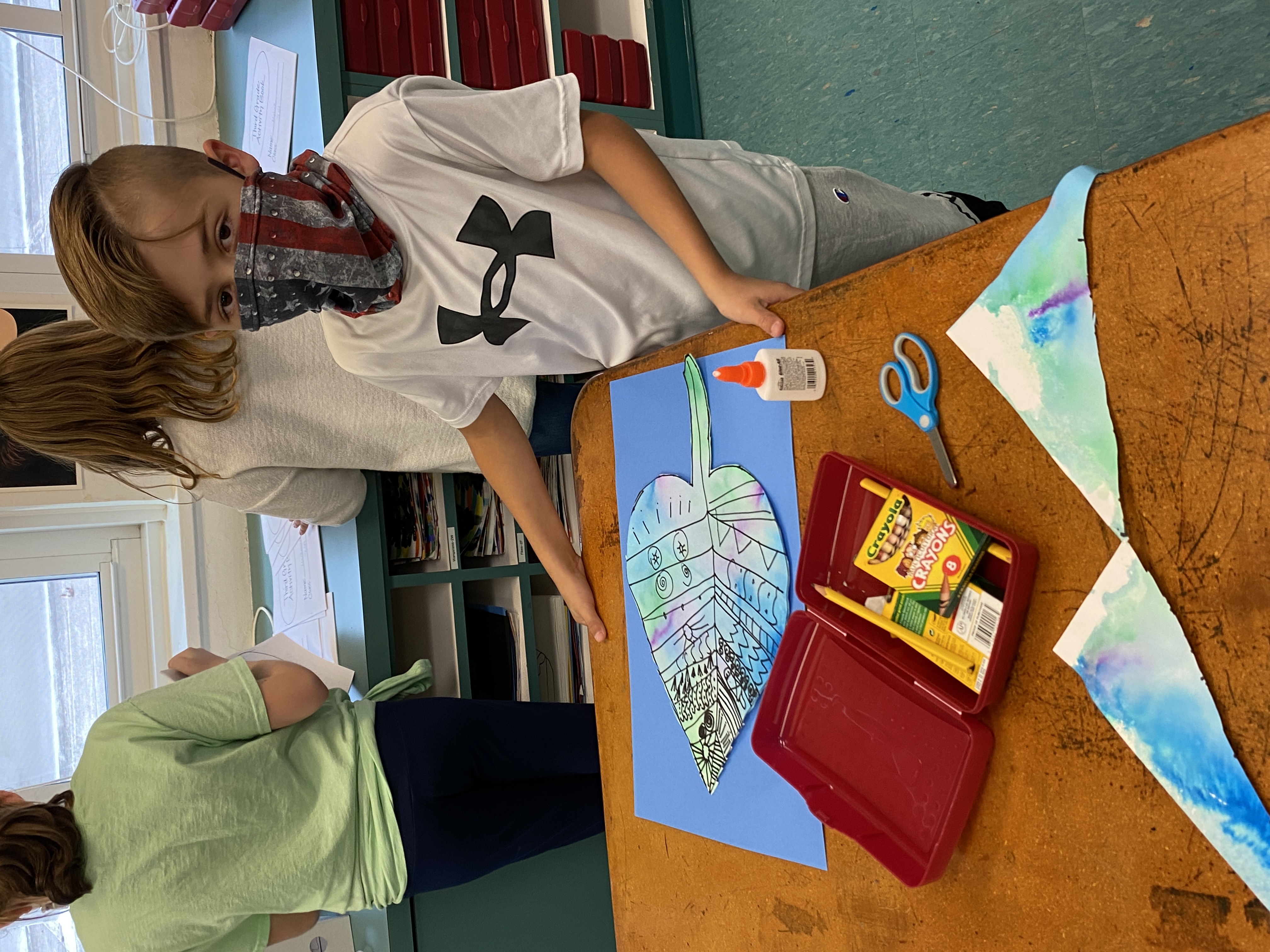 Third grade students attend art class at EE