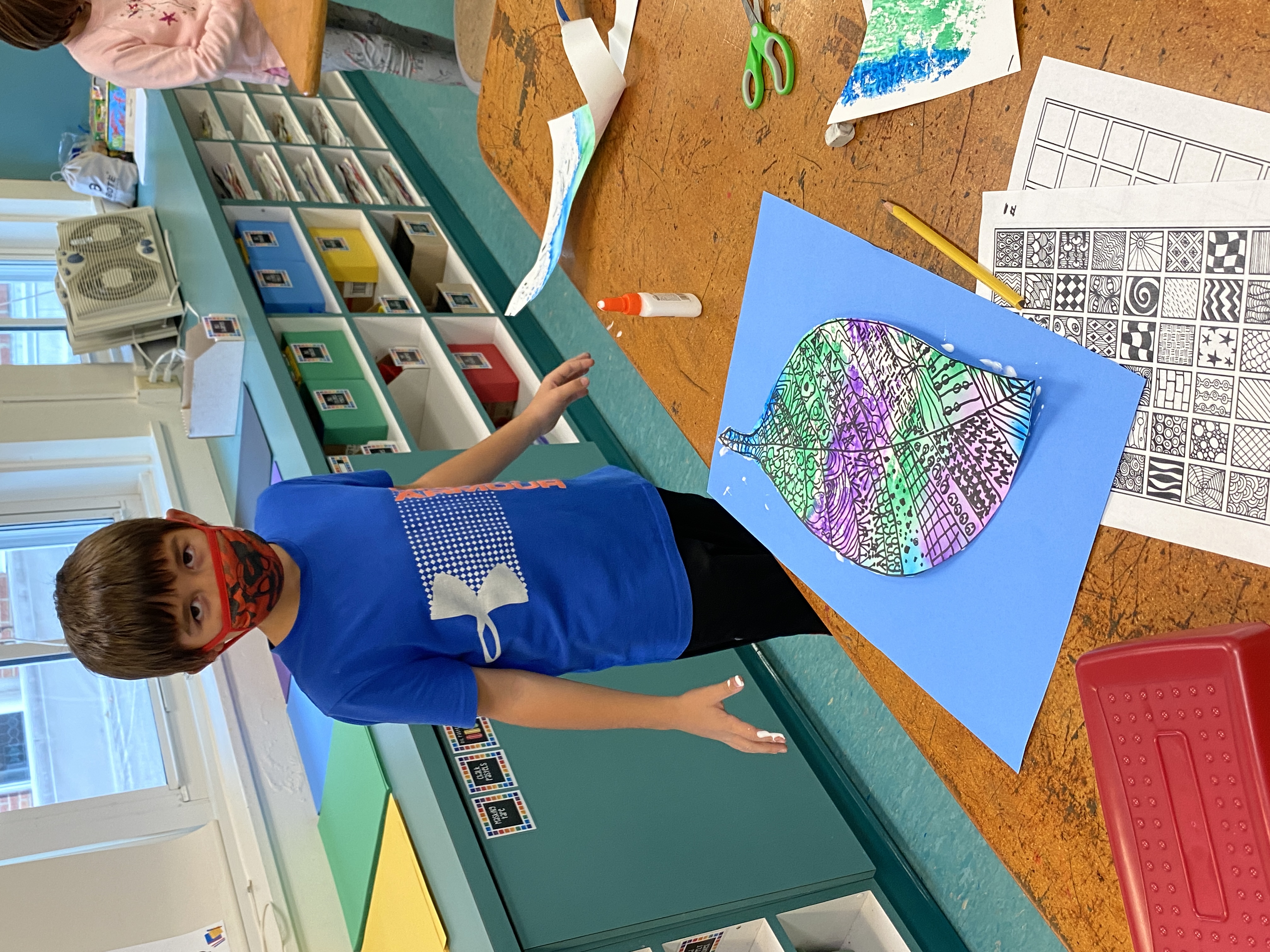 Third grade students attend art class at EE