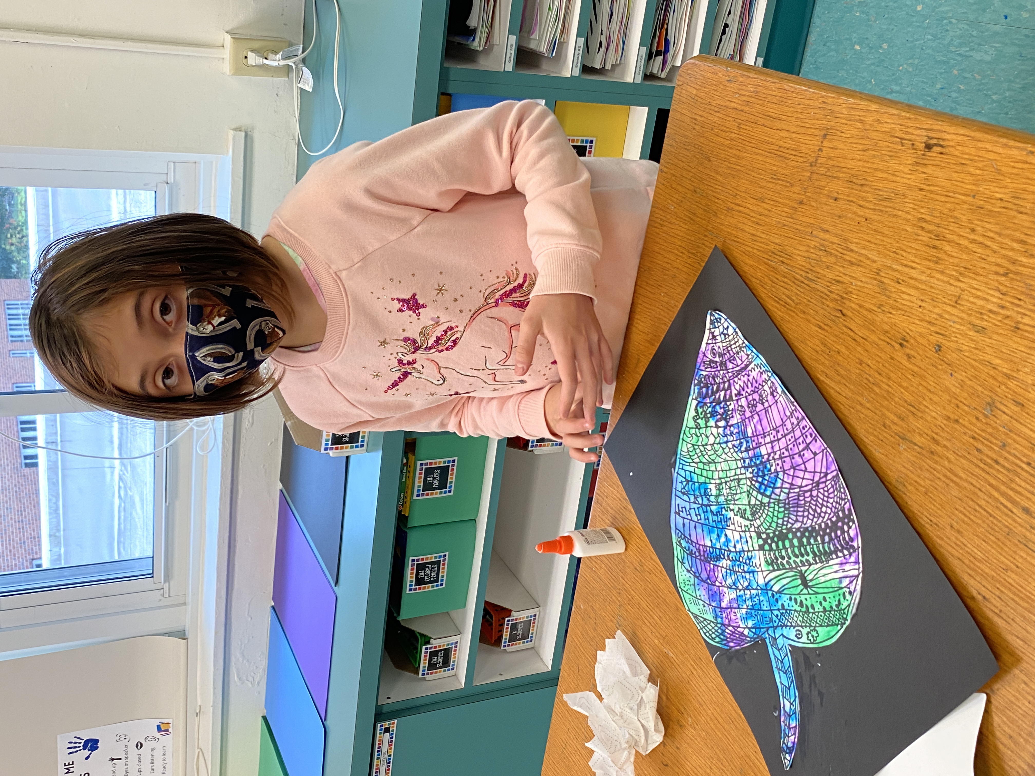 Third grade students attend art class at EE