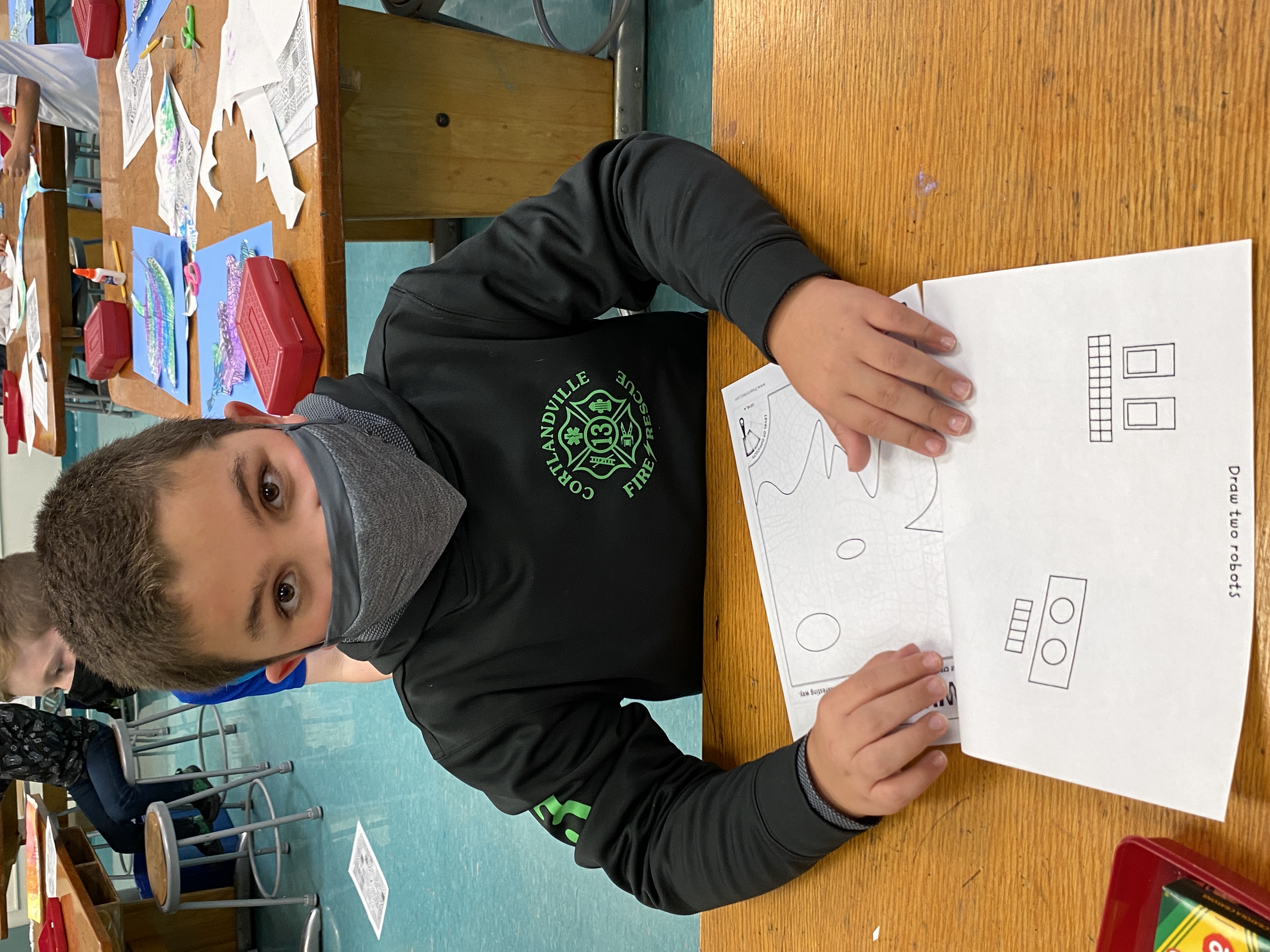 Third grade students attend art class at EE