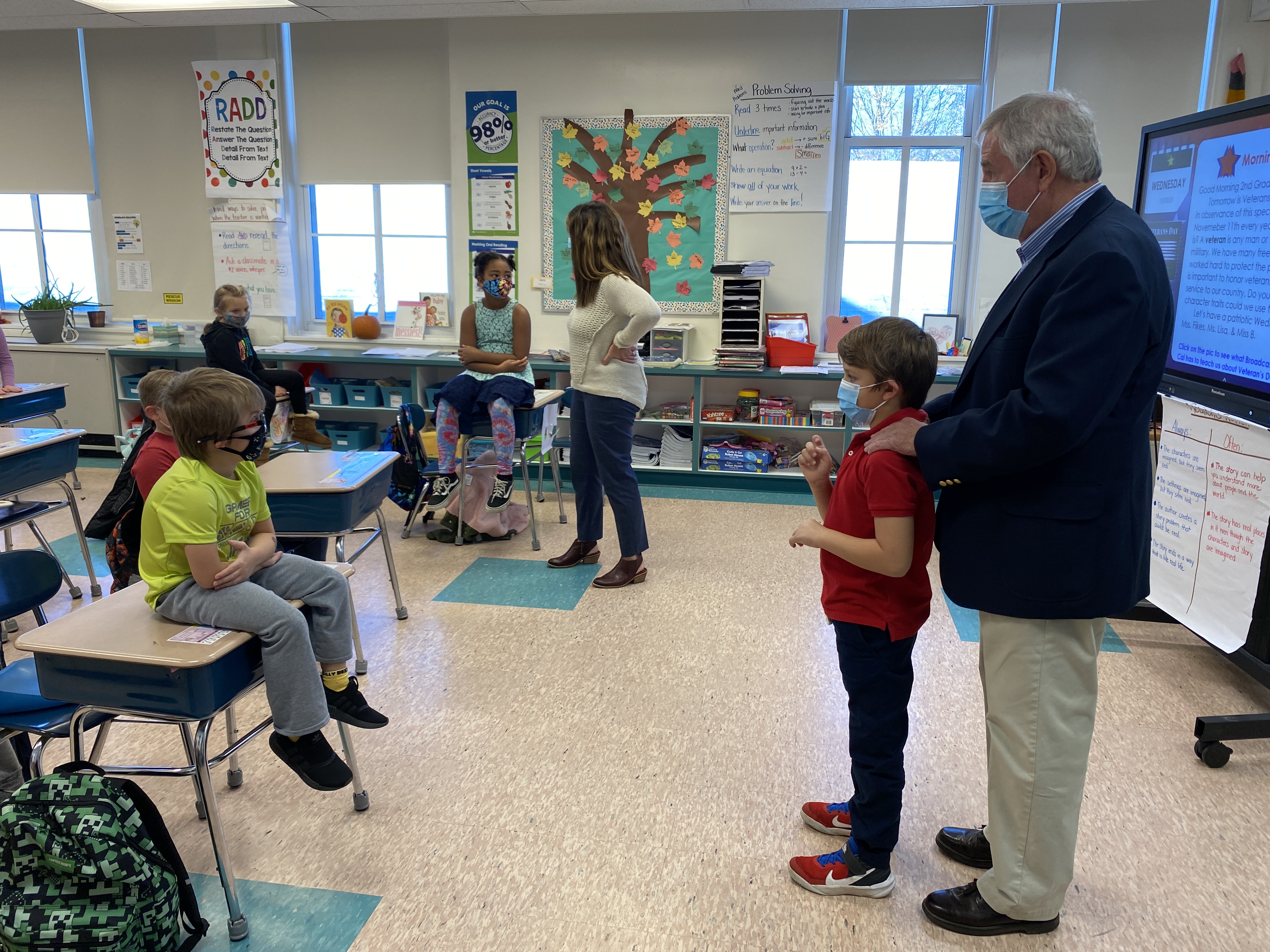 Veteran Mr. Martin speaks with an EE class about his experiences