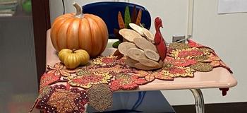 ELL students tell the history of Thanksgiving for Poland pen pals