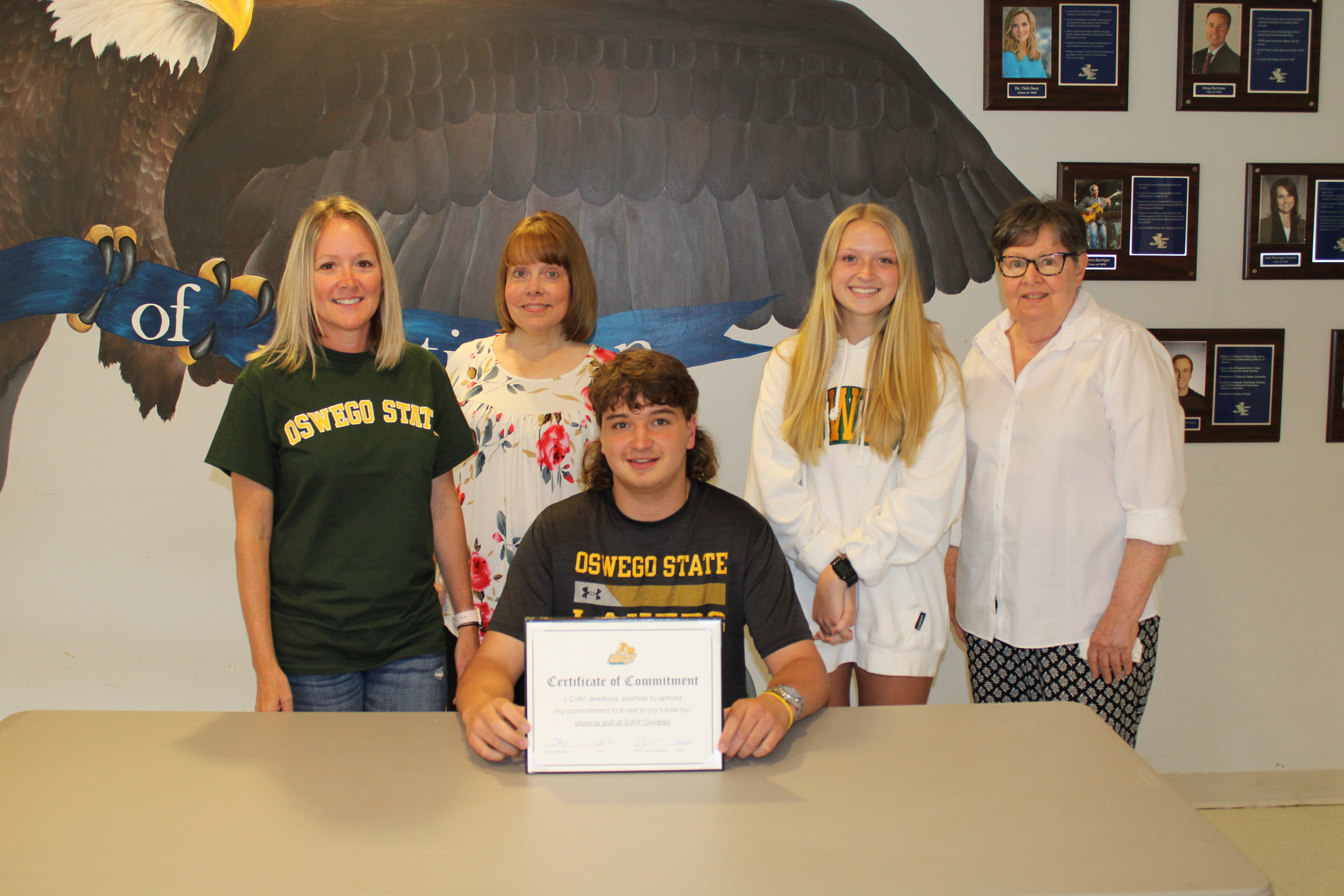 Colin Jewsbury will attend SUNY Oswego to play golf