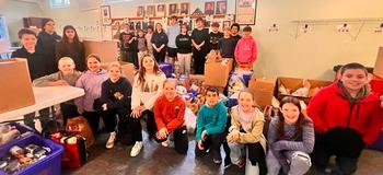 JE Community Comes Together for Thanksgiving Food Drive